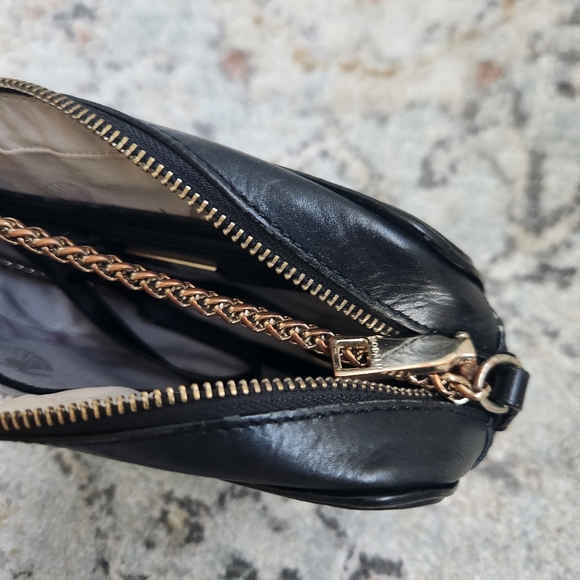 Modalu Crossbody - Picture 2 of 2